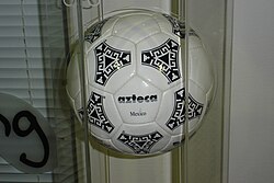 Adidas Azteca