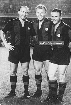 Kubala (center) with special guests Alfredo Di Stéfano (left) and Ferenc Puskás in a match held in his honour in 1961