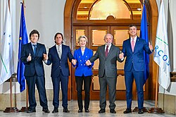 Uruguayan President Luis Lacalle Pou (second from left) at the 65th Mercosur Summit, alongside European Commission President Ursula von der Leyen, 2024