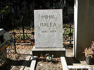 Ralea's grave at Bellu Cemetery