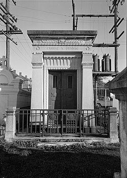 Grailhe Family Tomb, as seen in 1965