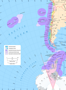 Map of Tricontinental Chile, with the Antarctic claim highlighted to its south, its continental shelf-exclusive economic zone and the extended continental shelf claim.
