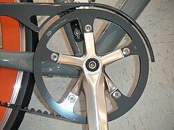 Belt-drive crankset on a Trek District