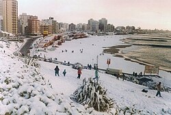 Snow on La Perla beach, Mar del Plata (1991)