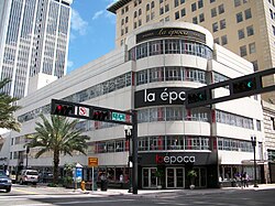 La Época, a local Miami store, is one of the department stores on Flagler Street, Downtown's main shopping street since the 1800s