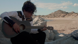 Maverick on the set of the music videos of "Acurrucar" and "Fuentes de Ortiz"