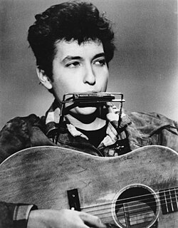Bob Dylan performing in 1963