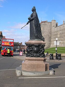 Jubilee statue of Victoria by Joseph Edgar Boehm at Castle Hill, Windsor, unveiled by the Queen on 22 June.