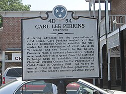 Continuation of the historic placard in tribute to Perkins