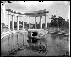 Odenheimer Sea Lion Pool, 1924