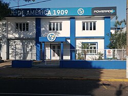 Exterior view of the headquarters of the club from the 5ta Proyectadas Street in 2020