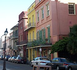 New Orleans contains many distinctive neighborhoods.