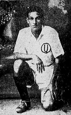Fernández in his first season with Universitario