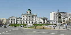 Borovitskaya square, Monument to Vladimir the Great and Pashkov House