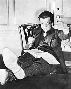 Aged 22 Welles was Broadway's youngest impresario – producing, directing and starring in an adaptation of Julius Caesar that broke all performance records for the play (1938).