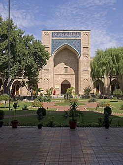 Kukeldash Madrasa inner yard