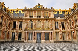 Versailles: Louis Le Vau opened up the interior court to create the expansive entrance cour d'honneur, later copied all over Europe.