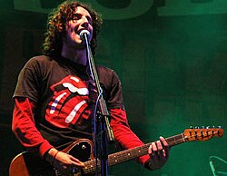 Emiliano Brancciari, from No Te Va Gustar in concert in Montevideo.