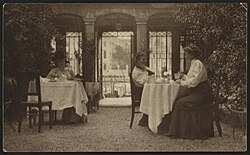 Portrait of photographers Frances Benjamin Johnston and Gertrude Käsebier on the patio of a hotel in Venice, Italy, 1905