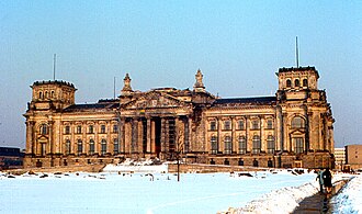 The Reichstag building in 1970, before reconstruction. The dome was still missing.