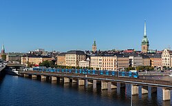 A southbound full-length (3 car) C20 metrotrain departing from the Gamla Stan station