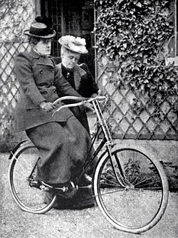 "Let go – but stand by"; Frances Willard learning to ride a bicycle[125]