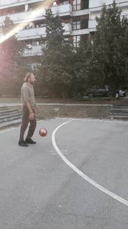Slow-motion animation of a dunk