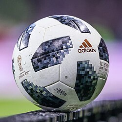 Match ball "Telstar 18"