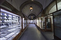 Jewelry shops in Taşhan