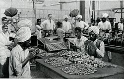  Indians making muitions on the Home Front 1915.jpg