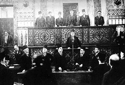Nazim al-Qudsi (back row, far right) attending the inauguration of President Hashim al-Atassi in 1936.