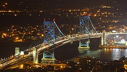 The 9,650-foot (2,940 m) long Benjamin Franklin Bridge spans the Delaware River, connecting Philadelphia and South Jersey.