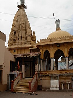 The Swaminarayan Temple is the largest Hindu temple in Karachi.