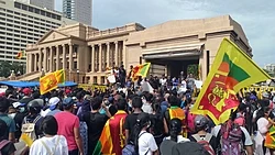 Sri Lankans protesting in front of the Presidential Secretariat in Colombo, 13 April 2022