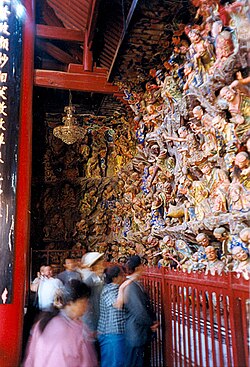 Huating Temple (华亭寺) in the Western Hills near Kunming