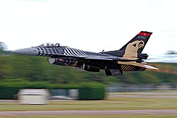 F-16 SoloTürk aerial aerobatic aircraft