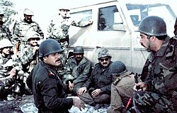 Iraqi commanders discussing strategies on the battlefront, 1986