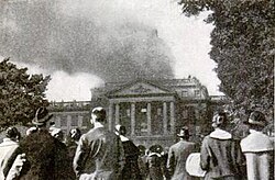 Bascom Hall fire that destroyed the dome in 1916[24]