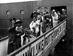 Moluccan evacuees disembark the SS Kota Inten in the Port of Rotterdam, 21–22 March 1951