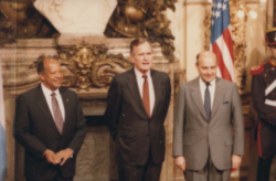Cavallo with George H. W. Bush and Terence Todman in the Casa Rosada