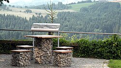 Resting area along the Donausteig hiking trail near Bad Kreuzen