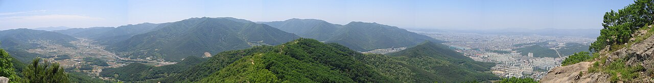 View of the city of Daegu, with Jisan-dong and Beommul-dong