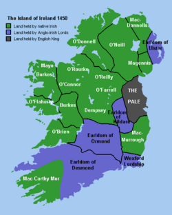 Ireland in 1450 showing lands held by native Irish (green), the Anglo-Irish (blue) and the English king (dark grey).